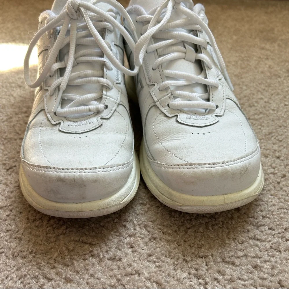 Women’s New Balance 577 Walking Shoes Size 9